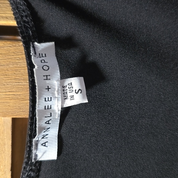 Black romper - Picture 2 of 4